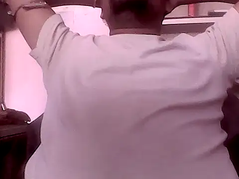 sudhastriper online show from December 5, 2025, 7:18 am