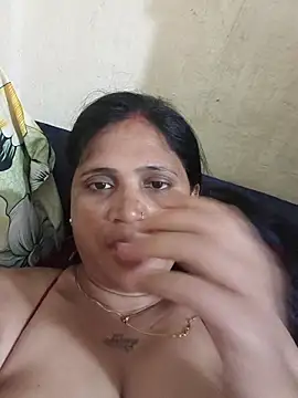 Snapshot of Neha8923 chatting on November 4, 2025, 6:17 am Neha8923 online show from November 4, 2025, 6:17 am