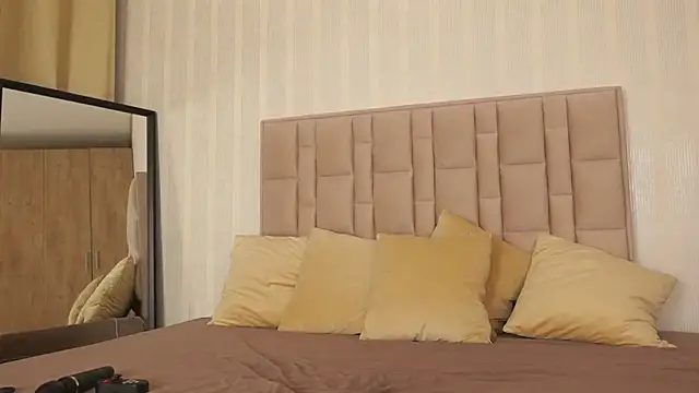 Snapshot of GabyRios chatting on September 25, 2025, 5:52 pm GabyRios online show from September 25, 2025, 5:52 pm