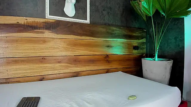 GabrielaBlake  online show from February 26, 2025, 9:20 pm