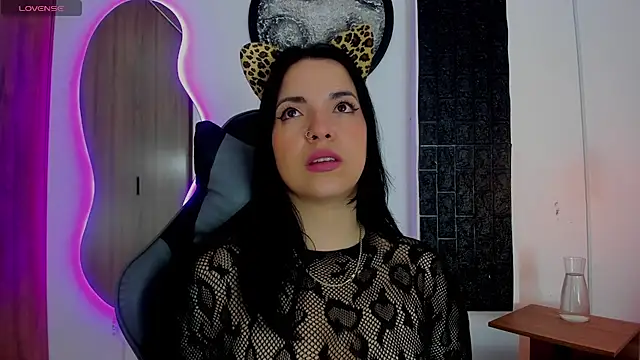 tatiana sc online show from October 6, 2025, 1:34 pm