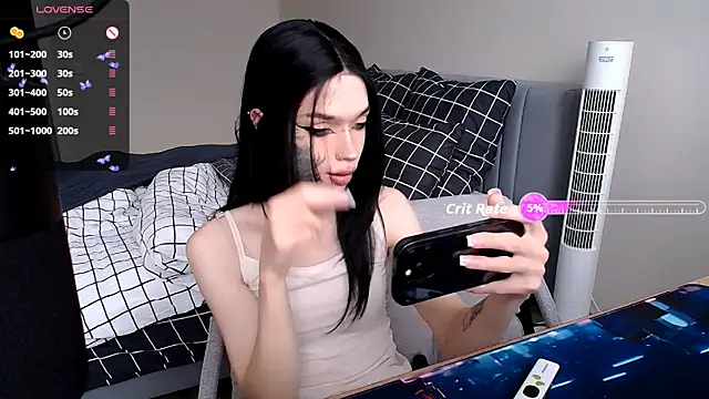 Snapshot of Tanya_M chatting on October 5, 2025, 6:59 am Tanya M online show from October 5, 2025, 6:59 am