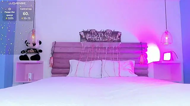 AbyCooper online show from October 4, 2025, 12:28 pm