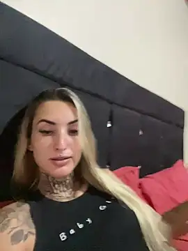 hotskinny1 online show from March 5, 2025, 3:08 am