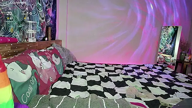 kellycakemeow online show from January 13, 2025, 9:08 am