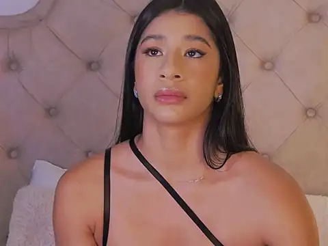 Snapshot of kanelimodel chatting on October 16, 2025, 11:46 pm kanelimodel online show from October 16, 2025, 11:46 pm