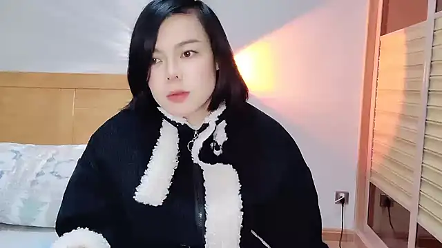 Linda-LL online show from February 7, 2025, 1:58 am