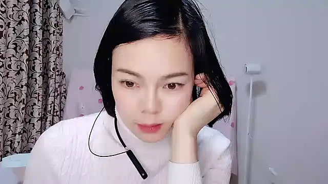 Linda-LL online show from March 6, 2025, 2:18 pm