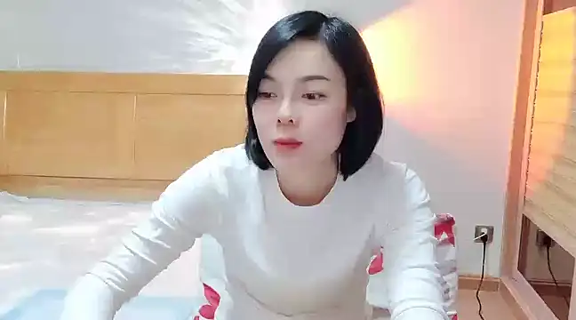 Linda-LL online show from February 2, 2025, 11:40 am