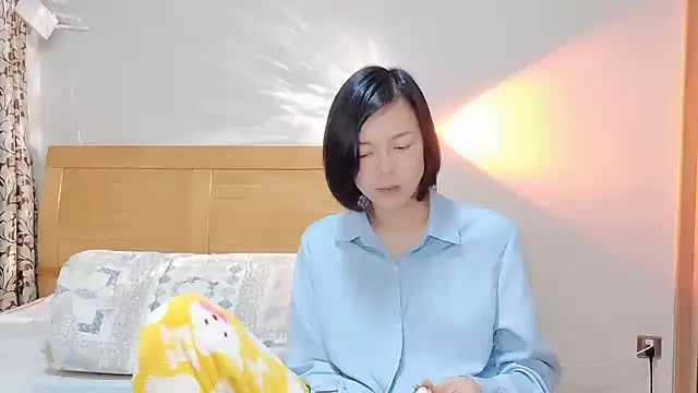 Linda-LL online show from February 4, 2025, 10:54 am