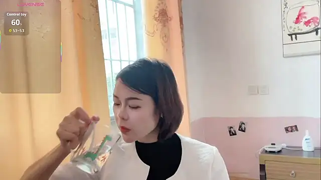 Linda-LL online show from March 27, 2026, 4:32 am