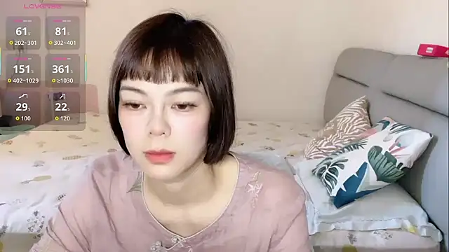 Snapshot of Linda-LL chatting on September 25, 2025, 8:42 am Linda-LL online show from September 25, 2025, 8:42 am