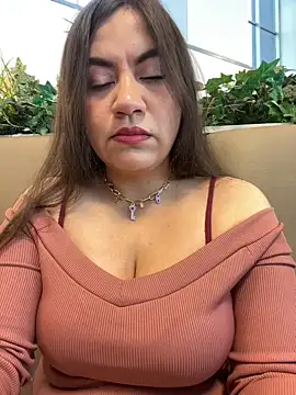 Iam  Cristal online show from April 14, 2026, 10:04 pm