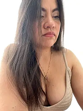 Iam  Cristal online show from February 9, 2026, 9:35 pm