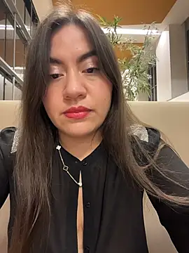 Iam  Cristal online show from May 27, 2026, 1:57 am