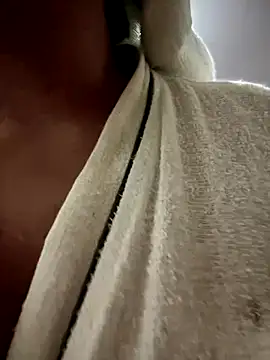 Snapshot of Iam__Cristal chatting on October 12, 2025, 10:11 pm Iam  Cristal online show from October 12, 2025, 10:11 pm