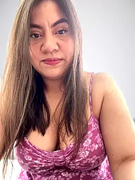 Snapshot of Iam__Cristal chatting on October 6, 2025, 9:48 pm Iam  Cristal online show from October 6, 2025, 9:48 pm