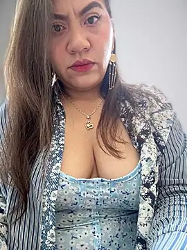 Snapshot of Iam__Cristal chatting on October 22, 2025, 9:35 pm Iam  Cristal online show from October 22, 2025, 9:35 pm