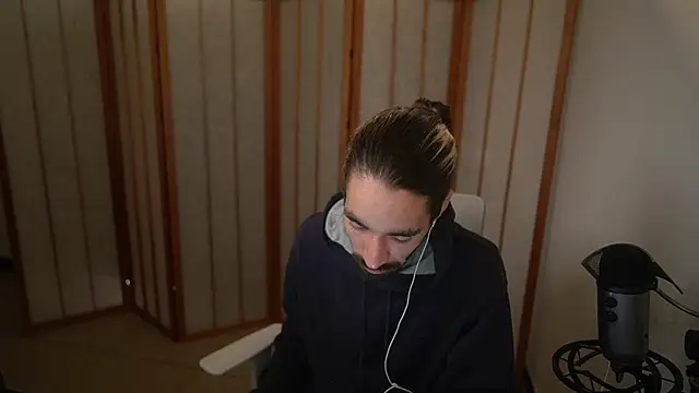 Snapshot of Your_Ice_cream chatting on October 20, 2025, 2:39 pm Your Ice cream online show from October 20, 2025, 2:39 pm