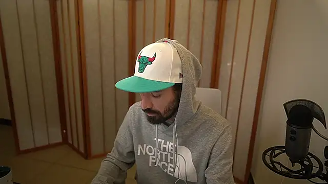 Snapshot of Your_Ice_cream chatting on October 30, 2025, 3:31 pm Your Ice cream online show from October 30, 2025, 3:31 pm