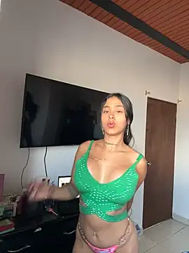paisitahot1975 online show from January 21, 2025, 4:27 pm