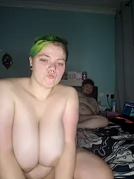 kira 132 online show from September 28, 2025, 10:28 pm