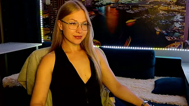Snapshot of pusyavykusya chatting on August 2, 2026, 7:00 pm pusyavykusya online show from August 2, 2026, 7:00 pm