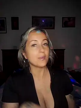 Snapshot of DesireSatler chatting on October 19, 2025, 11:51 pm DesireSatler online show from October 19, 2025, 11:51 pm