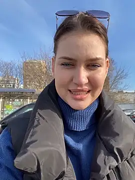KikiWatson online show from January 31, 2025, 11:03 am