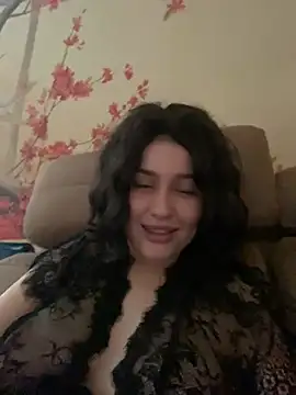 KikiWatson online show from February 6, 2025, 10:58 am