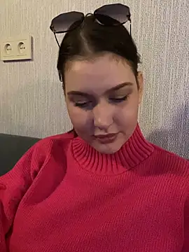 KikiWatson online show from February 1, 2025, 11:10 am