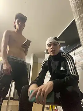 LatinBoysxxx online show from January 10, 2025, 5:37 am