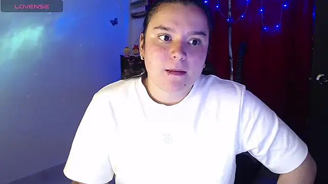 Snapshot of Nika_1_ chatting on October 3, 2025, 12:03 am Nika 1  online show from October 3, 2025, 12:03 am