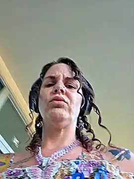 thatonespicychick online show from September 27, 2025, 2:23 pm