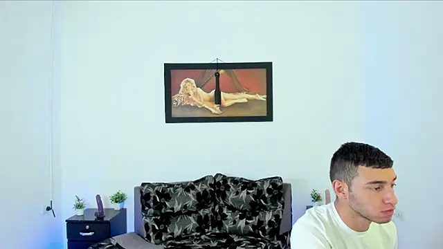xXHot MalesXx online show from March 6, 2025, 2:40 pm