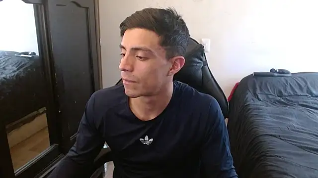 kv   xxx  online show from September 30, 2025, 8:04 pm