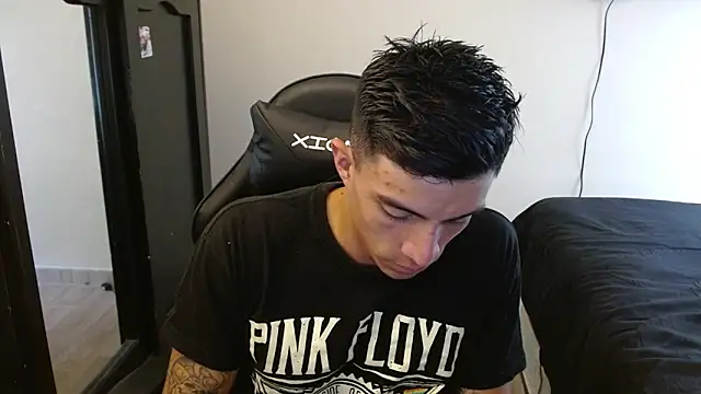 kv   xxx  online show from November 4, 2025, 6:33 pm