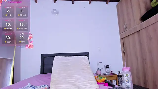 Snapshot of medussa13_ chatting on September 18, 2025, 1:03 pm medussa13  online show from September 18, 2025, 1:03 pm