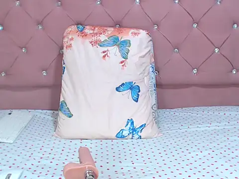 Snapshot of sharonbrown28 chatting on October 5, 2025, 11:17 pm sharonbrown28 online show from October 5, 2025, 11:17 pm