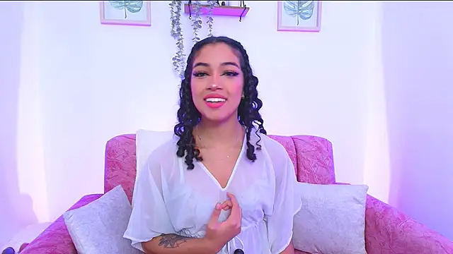 Sara Jhonson online show from December 2, 2024, 11:24 pm