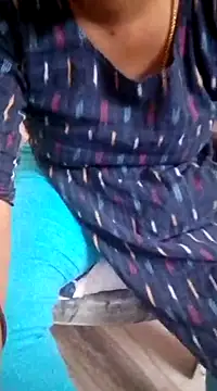 Snapshot of sneha_telugu_girl chatting on February 24, 2025, 8:17 am sneha telugu girl online show from February 24, 2025, 8:17 am