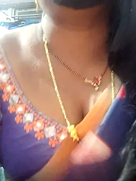 Snapshot of sana14 chatting on October 13, 2025, 10:21 pm sana14 online show from October 13, 2025, 10:21 pm