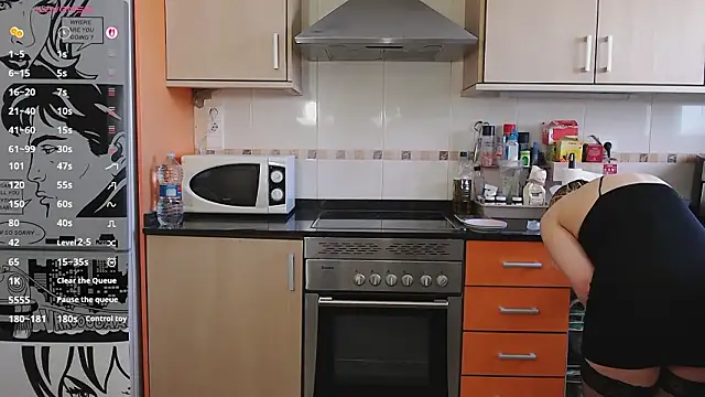 JennyCoquine online show from February 9, 2026, 10:02 am