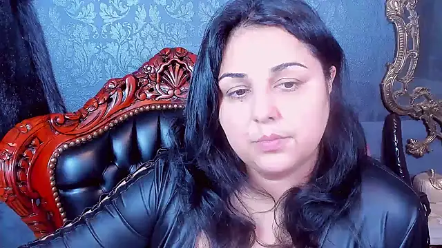 SelenaNoctis online show from April 6, 2026, 4:19 am