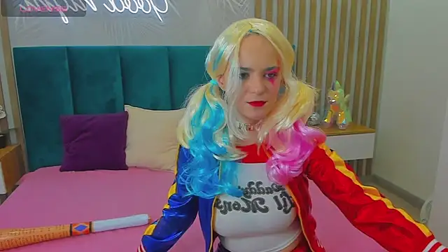 Snapshot of Selena_Cutiee chatting on October 10, 2025, 1:28 am Selena Cutiee online show from October 10, 2025, 1:28 am