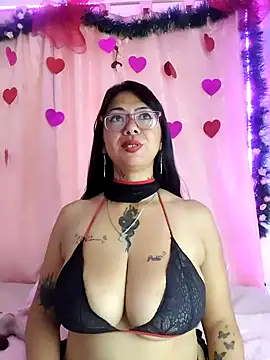 Snapshot of Saloome- chatting on March 10, 2025, 4:57 pm Saloome- online show from March 10, 2025, 4:57 pm