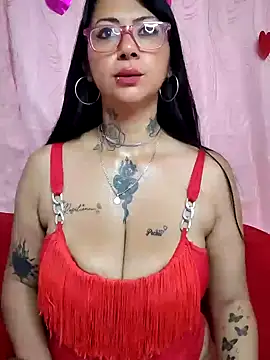 Snapshot of Saloome- chatting on February 11, 2025, 2:02 pm Saloome- online show from February 11, 2025, 2:02 pm