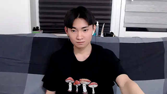 Snapshot of Miram_Yu chatting on January 11, 2025, 5:29 pm Miram Yu online show from January 11, 2025, 5:29 pm