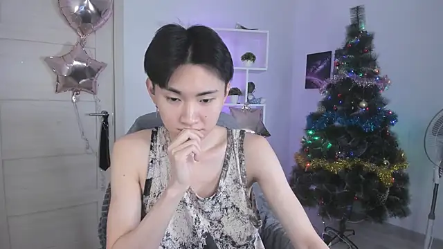 Snapshot of Miram_Yu chatting on January 7, 2025, 7:06 pm Miram Yu online show from January 7, 2025, 7:06 pm