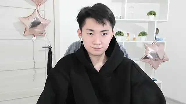 Snapshot of Miram_Yu chatting on December 6, 2024, 9:04 am Miram Yu online show from December 6, 2024, 9:04 am